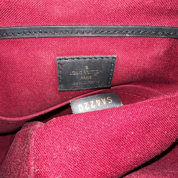 Authentic! Louis Vuitton Handbag - Picture 8 of 8